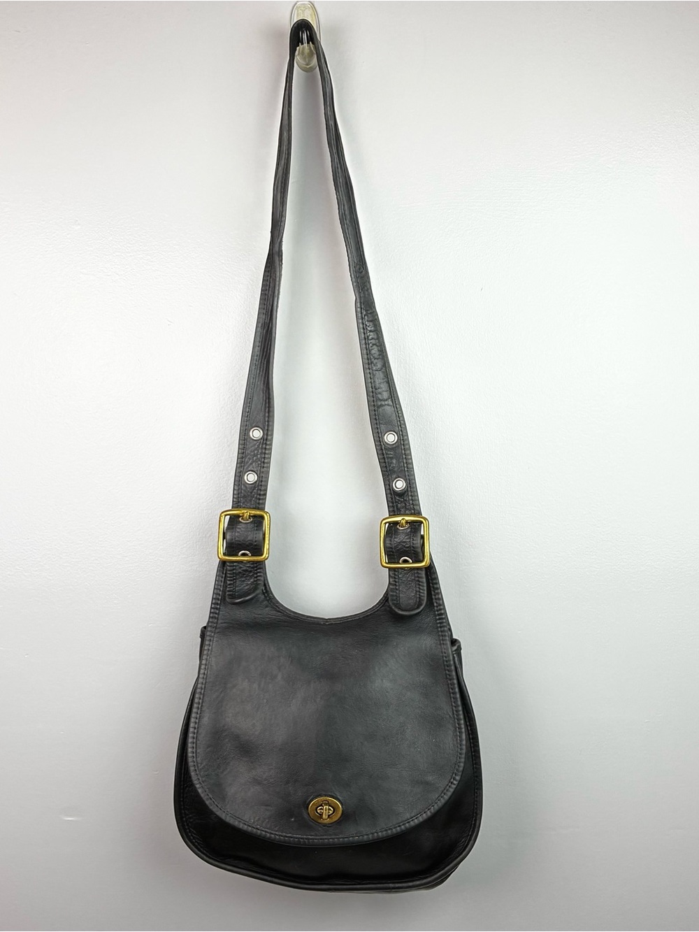 Coach Vintage 1990’s 9988 Berkeley Crescent Saddle Bag - Picture 2 of 10